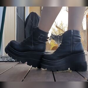 Black Platform Combat Boots for Women - Chunky Sole